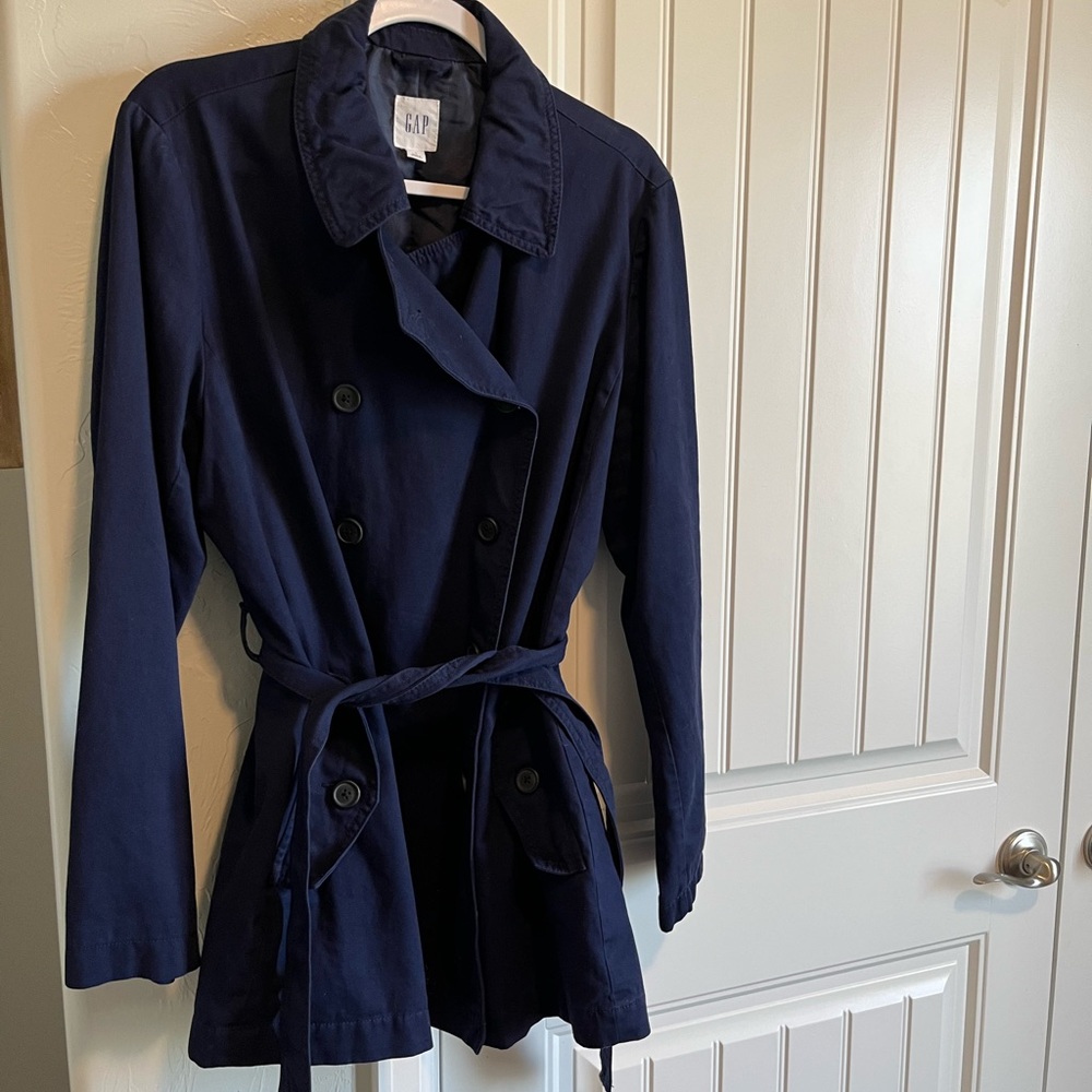 Baby blue trench (GAP) new never worn without tags